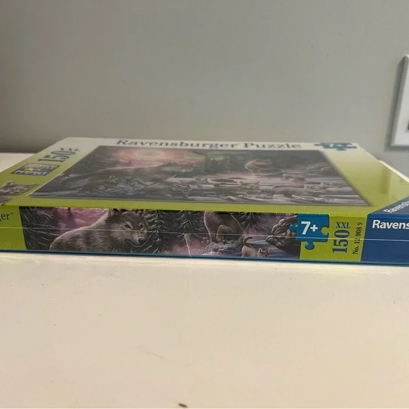NWT Ravensburger Wolf Family Puzzle - Picture 2 of 2